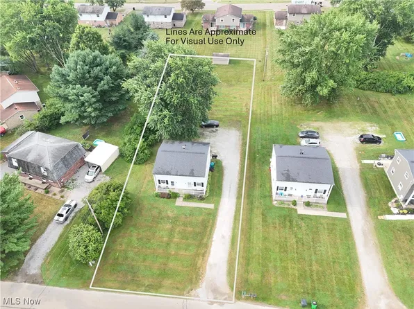 412 Beechwood St, Louisville, OH 44641