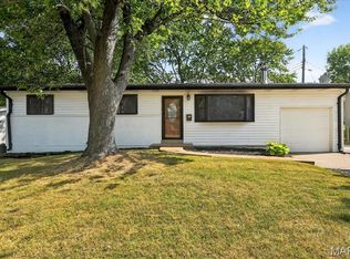 2040 Splendor Dr, Florissant, MO