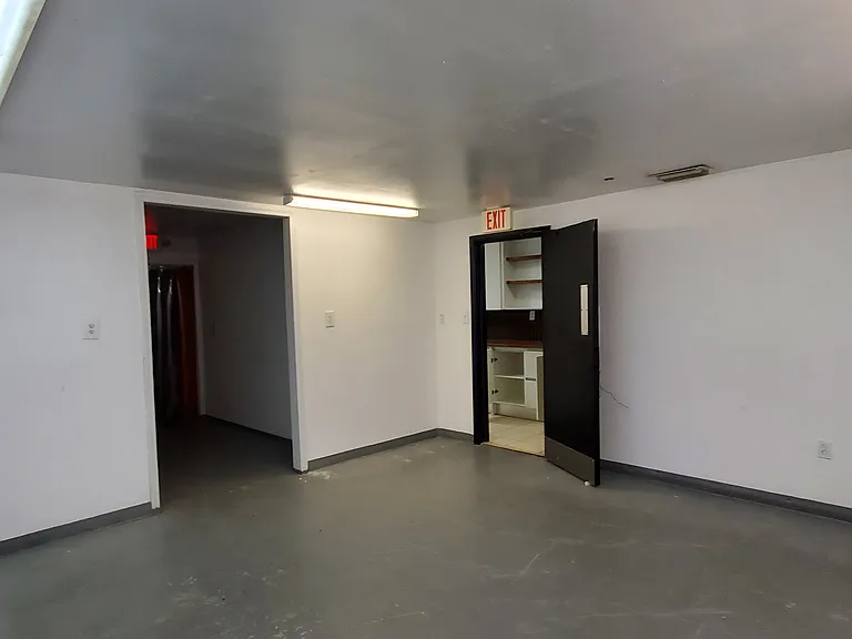 8347 NW 54th St #8347 — Photo 31