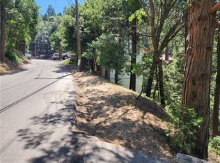 23914 Scenic Dr, Crestline, CA 92325