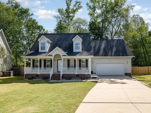 3321 Benson Pl, Fayetteville, NC 28306