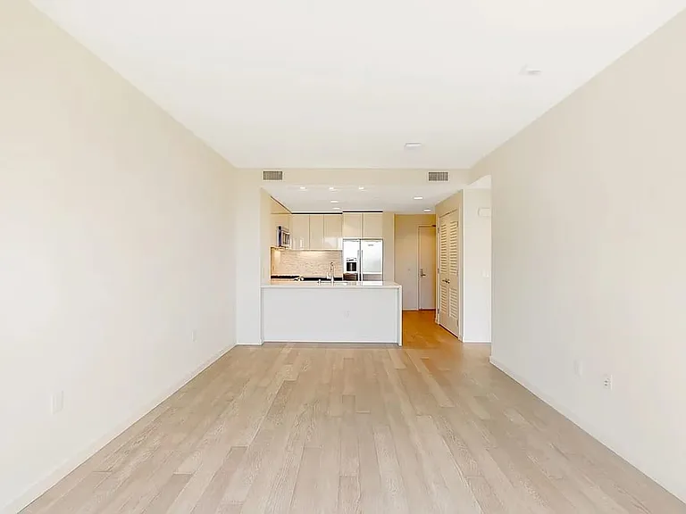 10 Kennedy Pl #209 — Photo 18