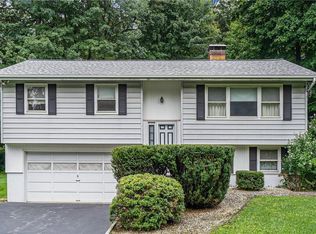 3 Hopkins Rd, Mahopac, NY 10541