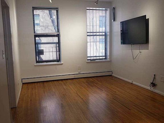 4th image of 415 W 52nd St APT 2A
