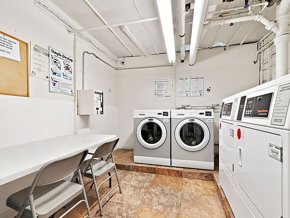 5th image of 352 W 56th St APT 2C