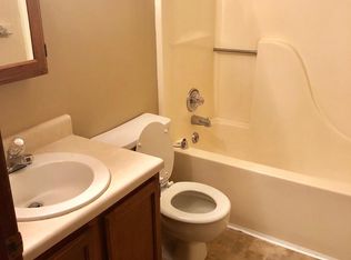 10745 Old Maple Rd, Omaha, NE 68134