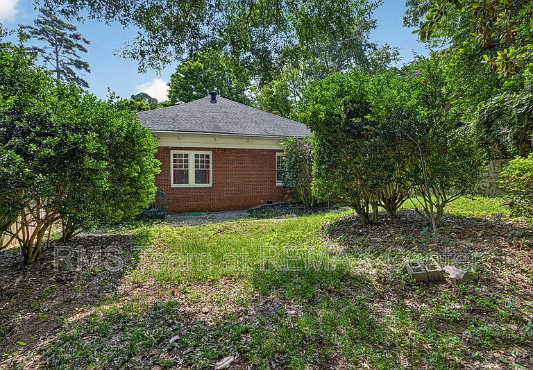 582 Clifton Rd NE — Photo 41