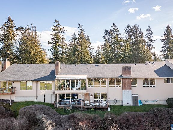 2nd image of 108B Hilltop Dr