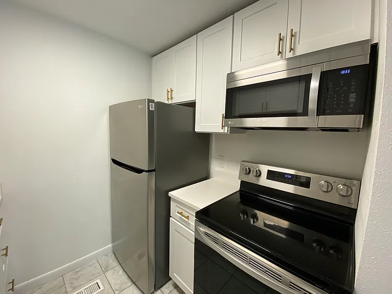 425 S 900 E - Salt Lake City, UT — Photo 5
