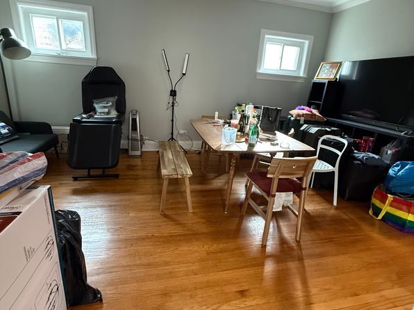 6427 N Greenview Ave #2