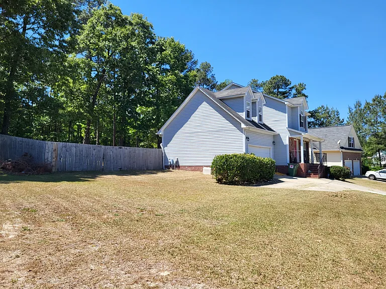 260 Chestnut Dr — Photo 6