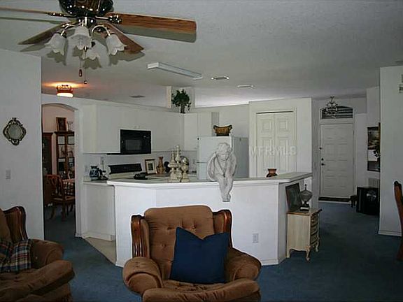 5th image of 41 Long Meadow Ct