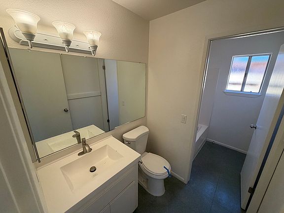 4th image of 4813 Almaguer Ave