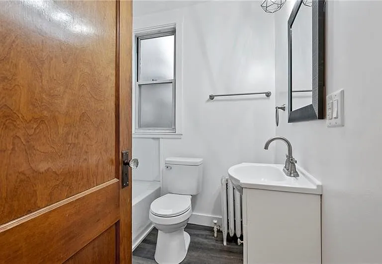 321 Center St #1 — Photo 11