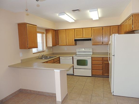 2nd image of 3250 Thistle Dr