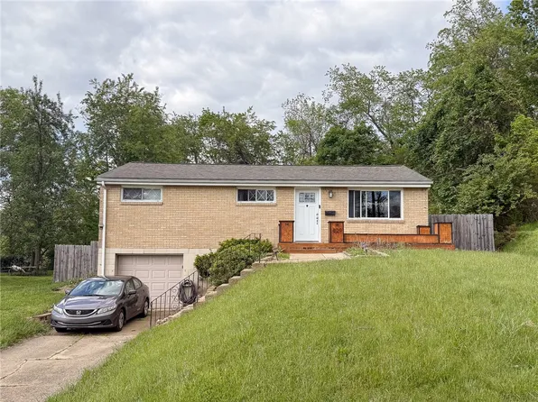 829 Cottonwood Dr, Monroeville, PA 15146