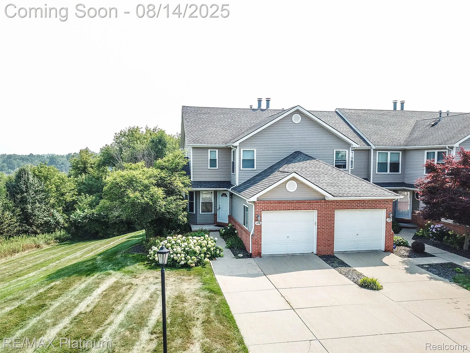 1496 Steeplechase Ct photo 1