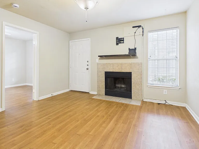 7685 Northcross Dr #208 — Photo 13