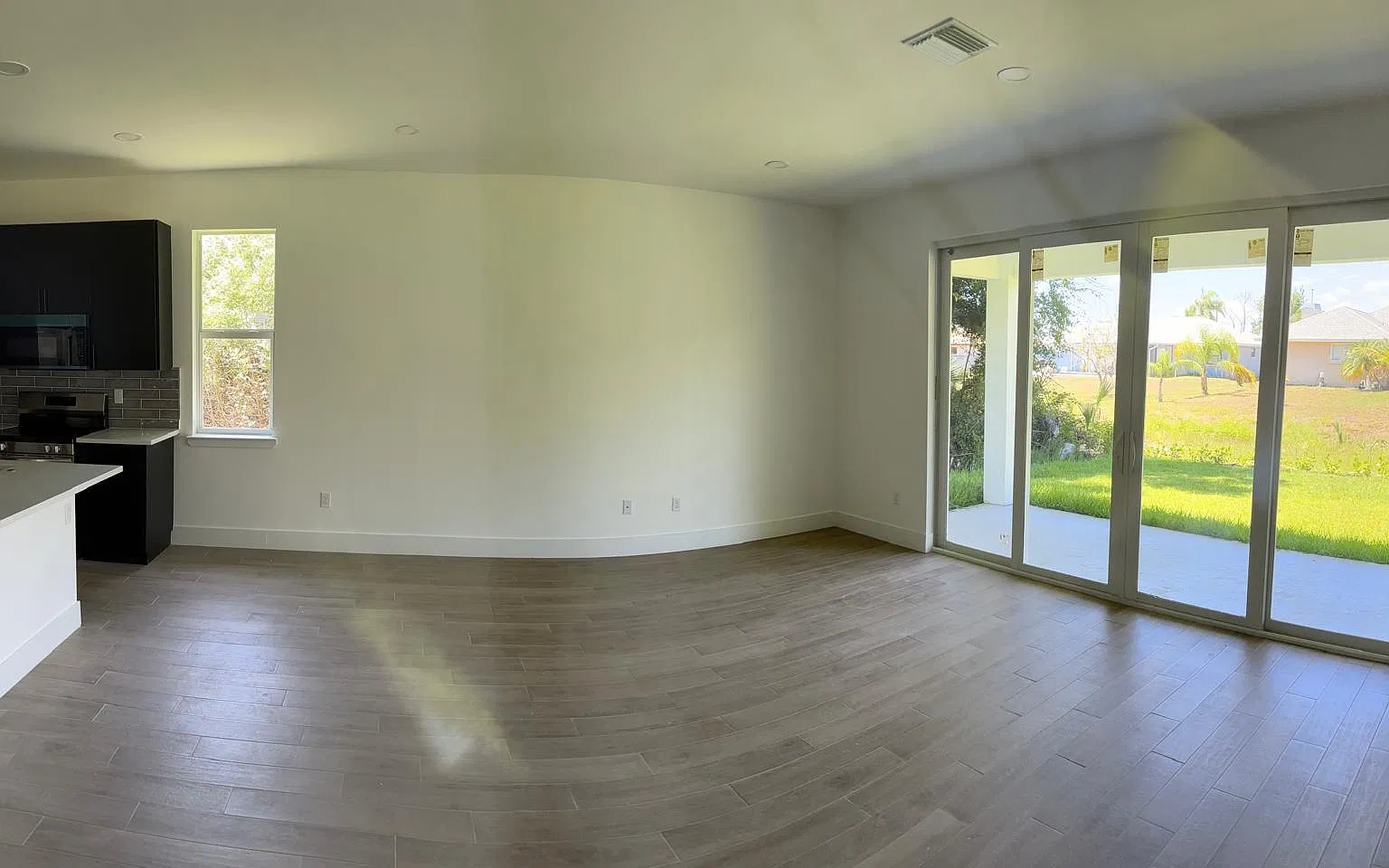 4 bed, 2.0 bath, 1736 sqft, $2,000 — Photo 3