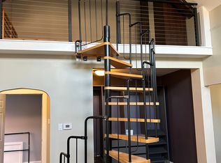 117 E 9th St APT 1, Lockport, IL 60441