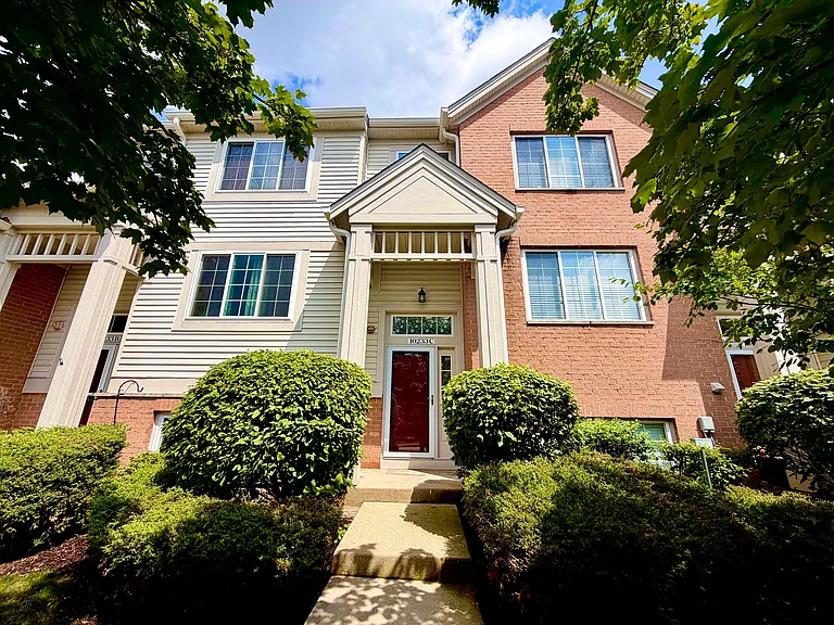 10233 Concord Ln #C — Photo 1