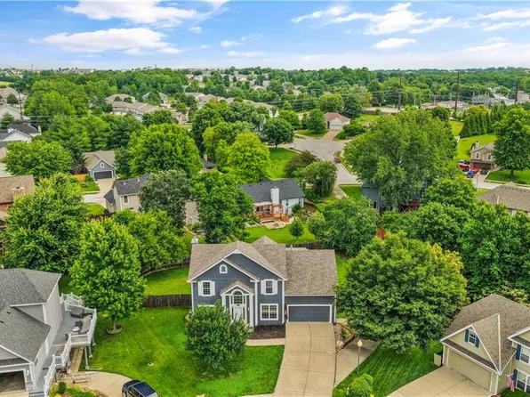 15750 Timber Park Ct, Platte City, MO 64079