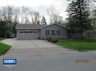 1385 Fatima St, Menasha, WI 54952