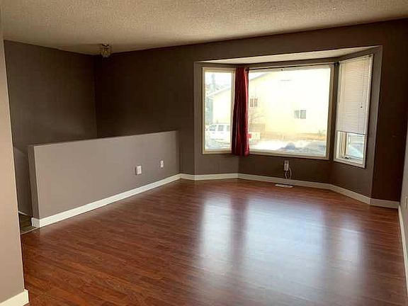 2nd image of 250 N Falmere Way NE
