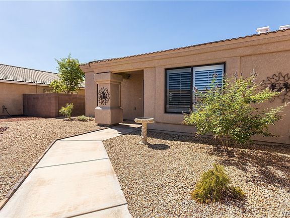 3rd image of 2384 E Saguaro Drive