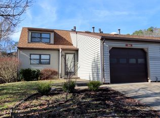 104 Flintlock Rd, Charleston, WV 25314