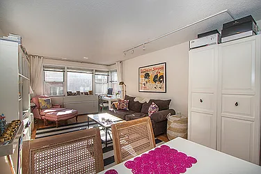 Rented by Barkoff Residential 