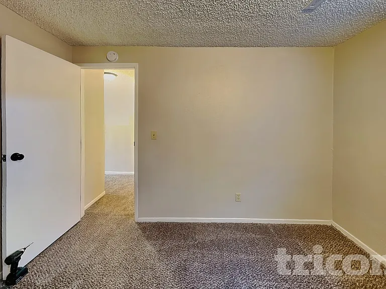 841 Wyoming Ave — Photo 14