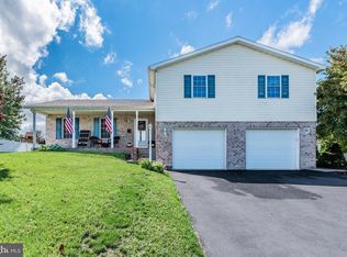 1598 Leafmore Rd, Chambersburg, PA 17202