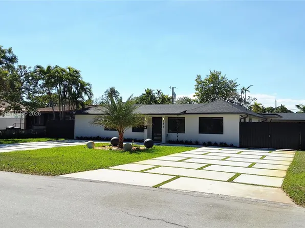216 Shadow Way, Miami Springs, FL 33166