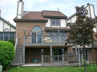 10517 Golf Rd, Orland Park, IL 60462