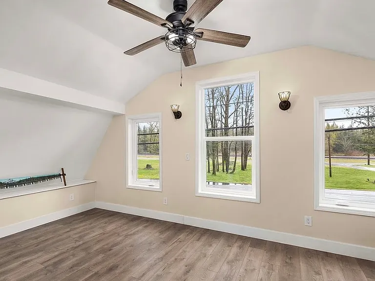 125 Croft Ave — Photo 15