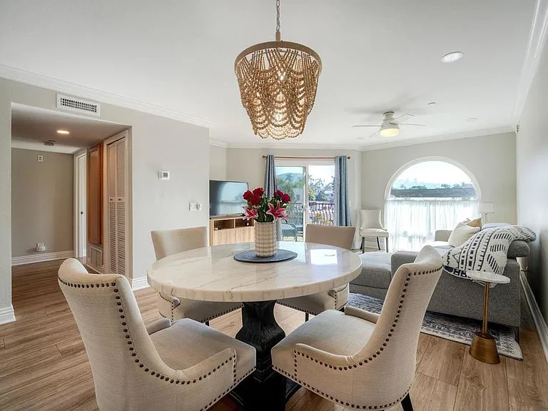 7509 Draper Ave — Photo 10