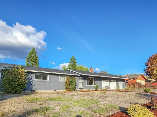 3122 W Chateau Ave, Roseburg, OR 97471