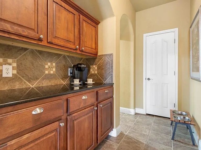 1442 River Forest Dr — Photo 16