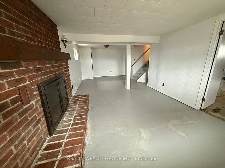 12190 Warden Ave — Photo 9