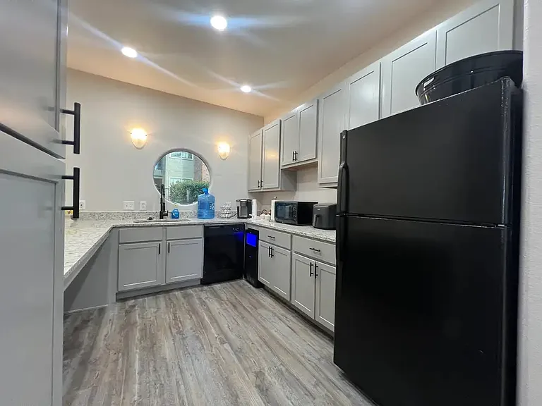 Ashwood Park Apartments — Photo 12