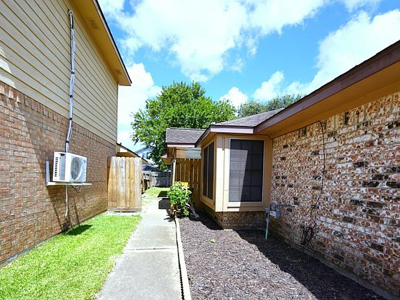 5th image of 106 Coffee Ln