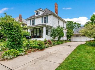 27 Court St, Lancaster, NY 14086