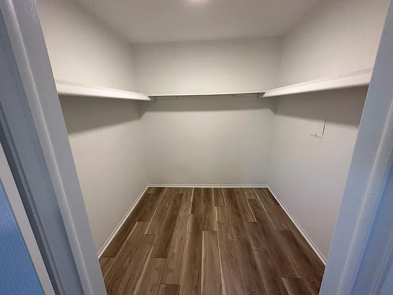 102 N Washington Ave — Photo 14