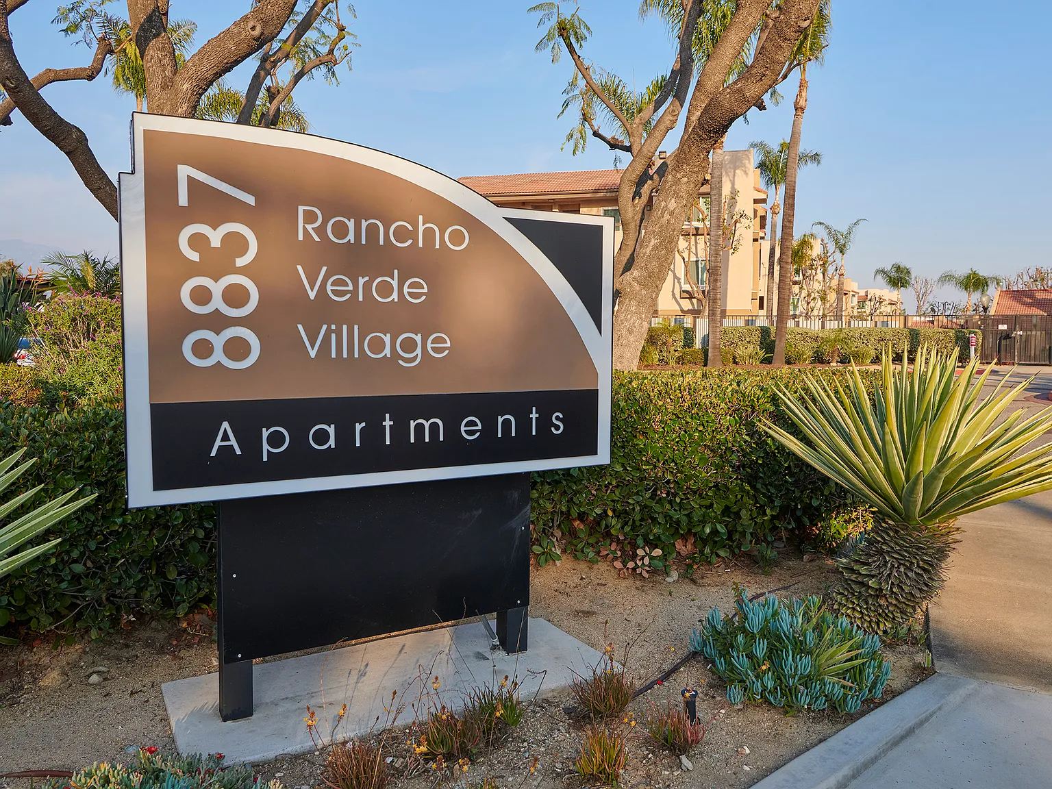 Rancho Verde Village — Photo 3