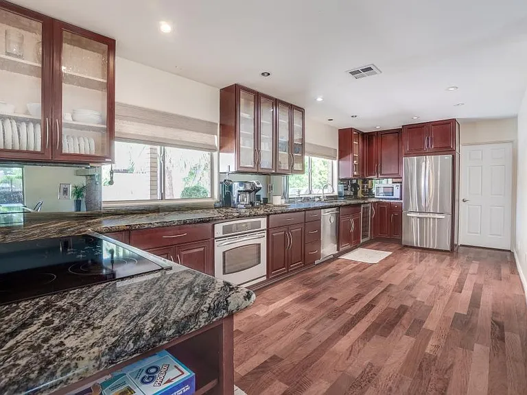 5520 N 79th Way — Photo 11