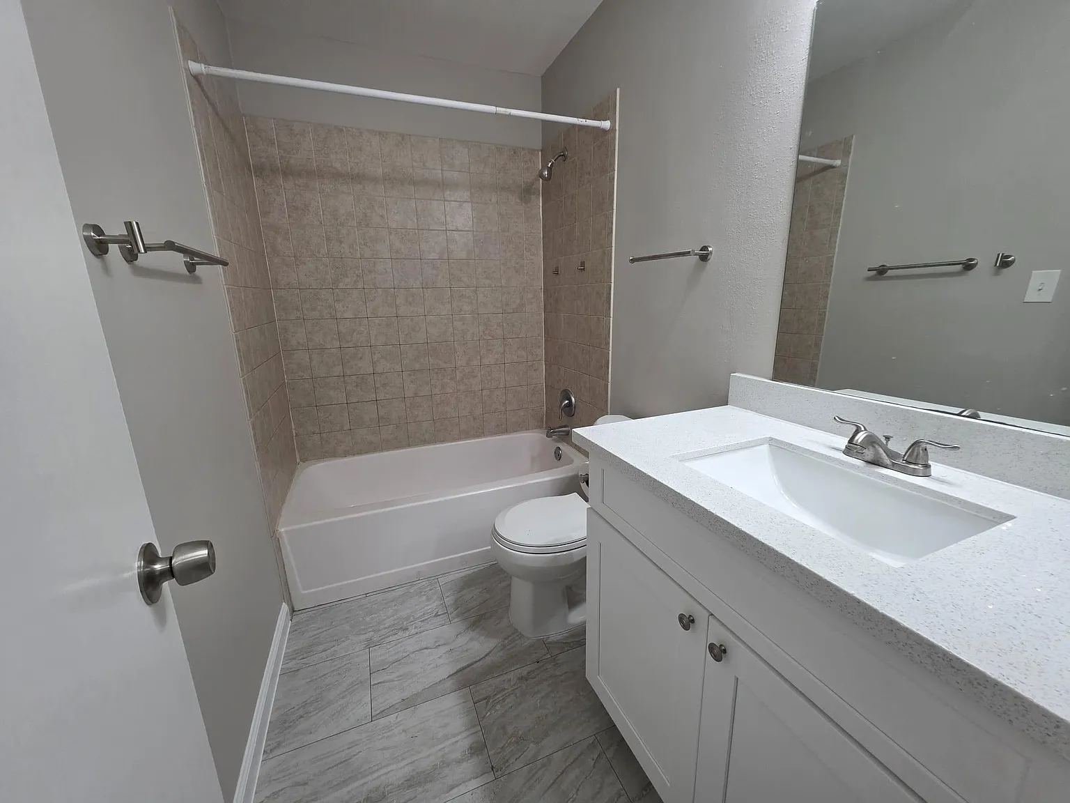 3 bed, 2.0 bath, 1530 sqft, $1,850 — Photo 4