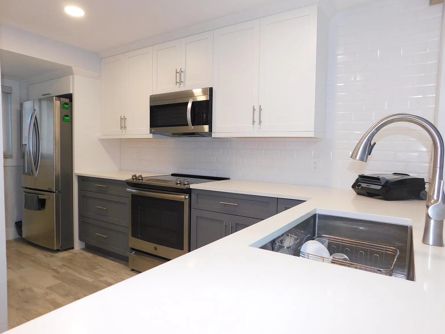 2 bed, 2.0 bath, 1240 sqft, $2,400 — Photo 3