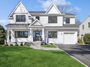 167 Garden St, Garden City, NY 11530