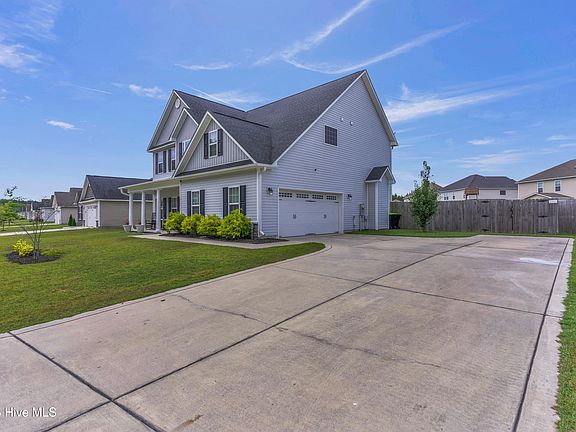 3rd image of 225 Wood House Drive